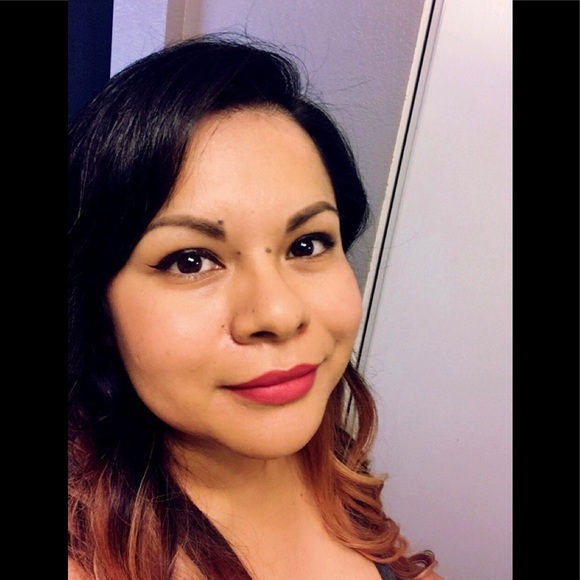 Meet your Posher, Jackie - Picture 1 of 1